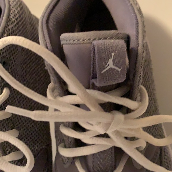 Jordan’s - Picture 3 of 6